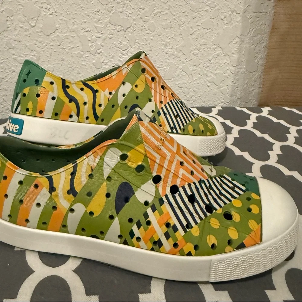 Native Kids Water Shoes - Yellow with Green and white detail